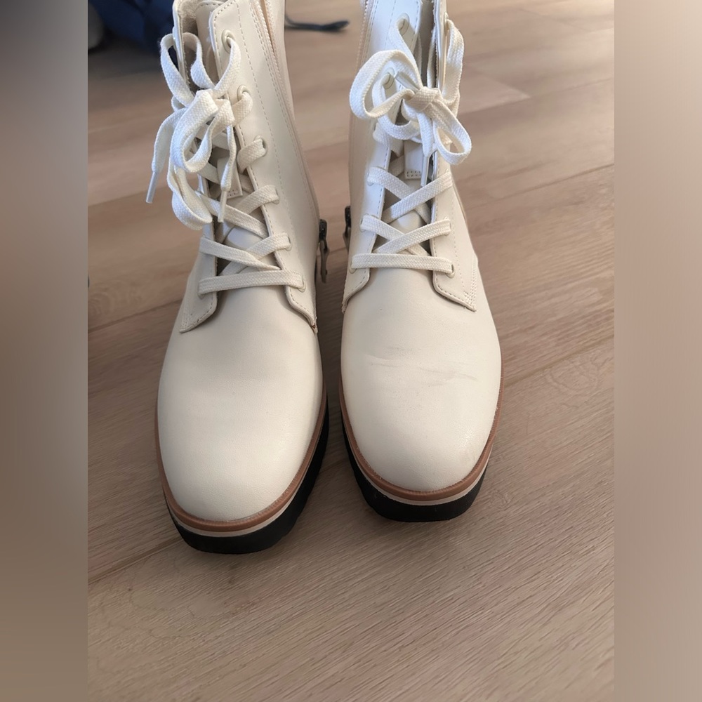 Dr Scholls wedge boot 7.5